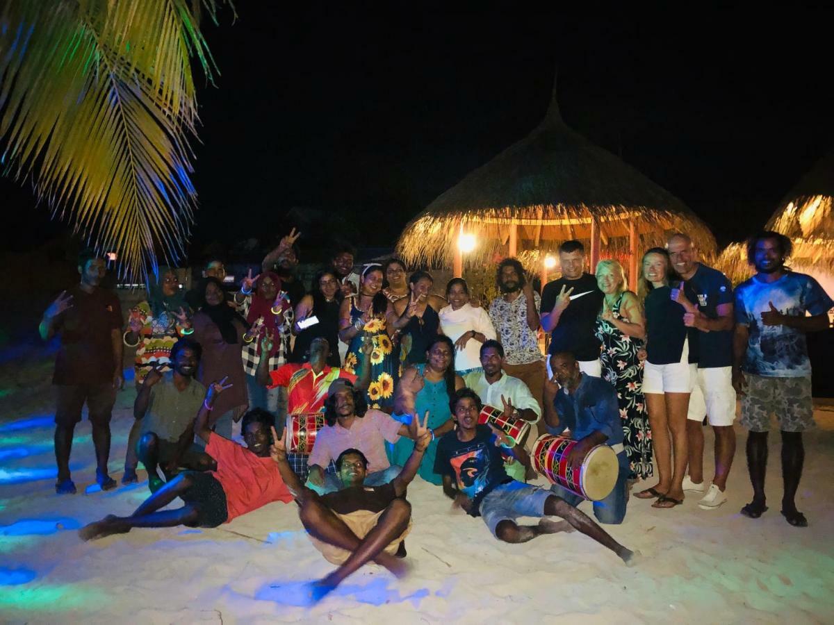 ซับบา ซัมเมอร์ สวีท Hotel Fodhdhoo ภายนอก รูปภาพ